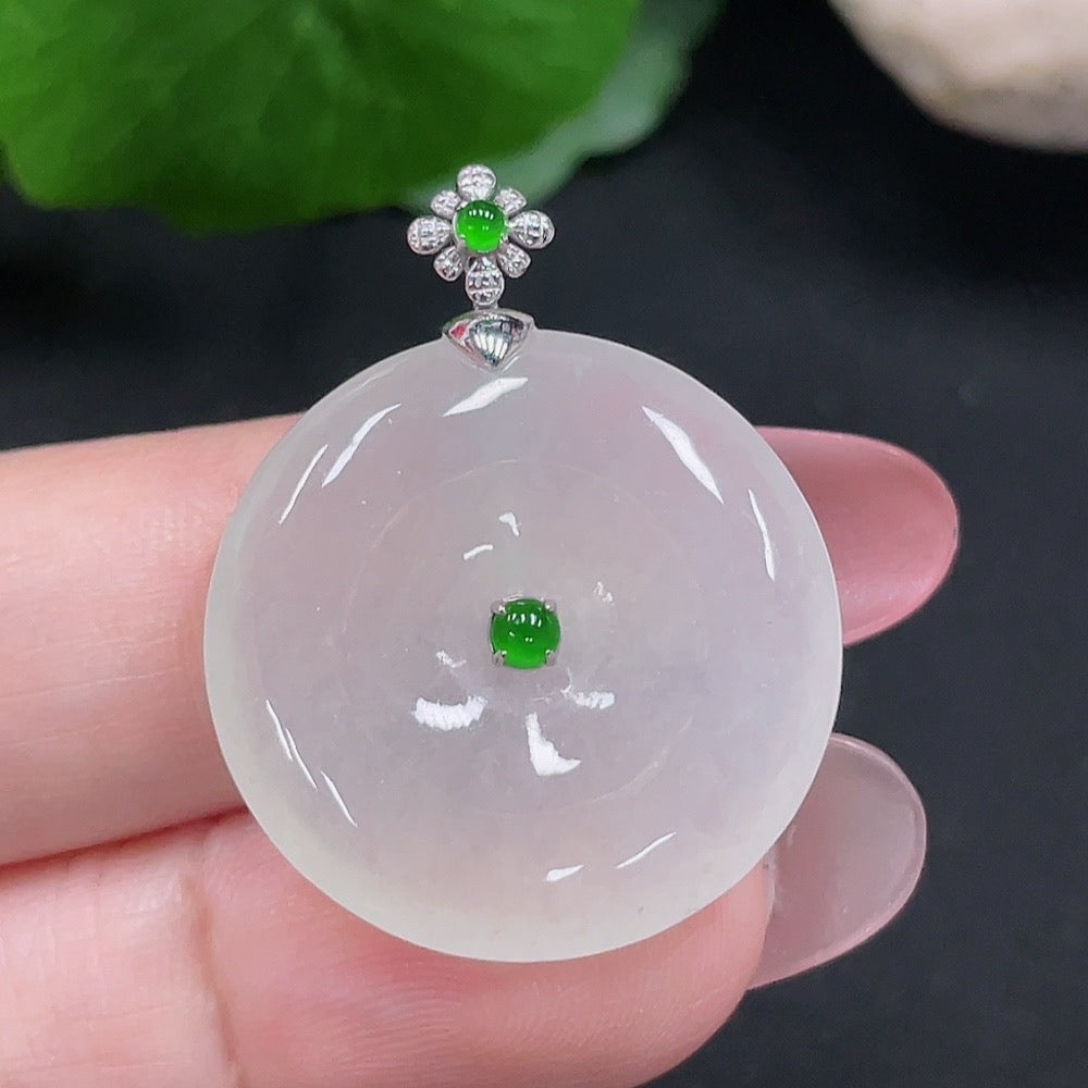 Jadeite Peace Knot Pendant 18K Gold Total Weight Approx. 5.7g (Non-Diamond)