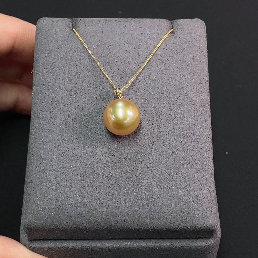 Saltwater Pearl Inlaid Necklace 18K Gold Color Origin Undetermined