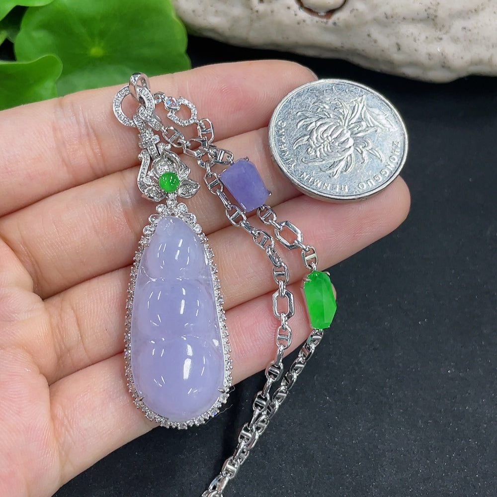 Jadeite Pendant Bean 18k Diamond Accented with Chain Total Weight Approx. 17.5g