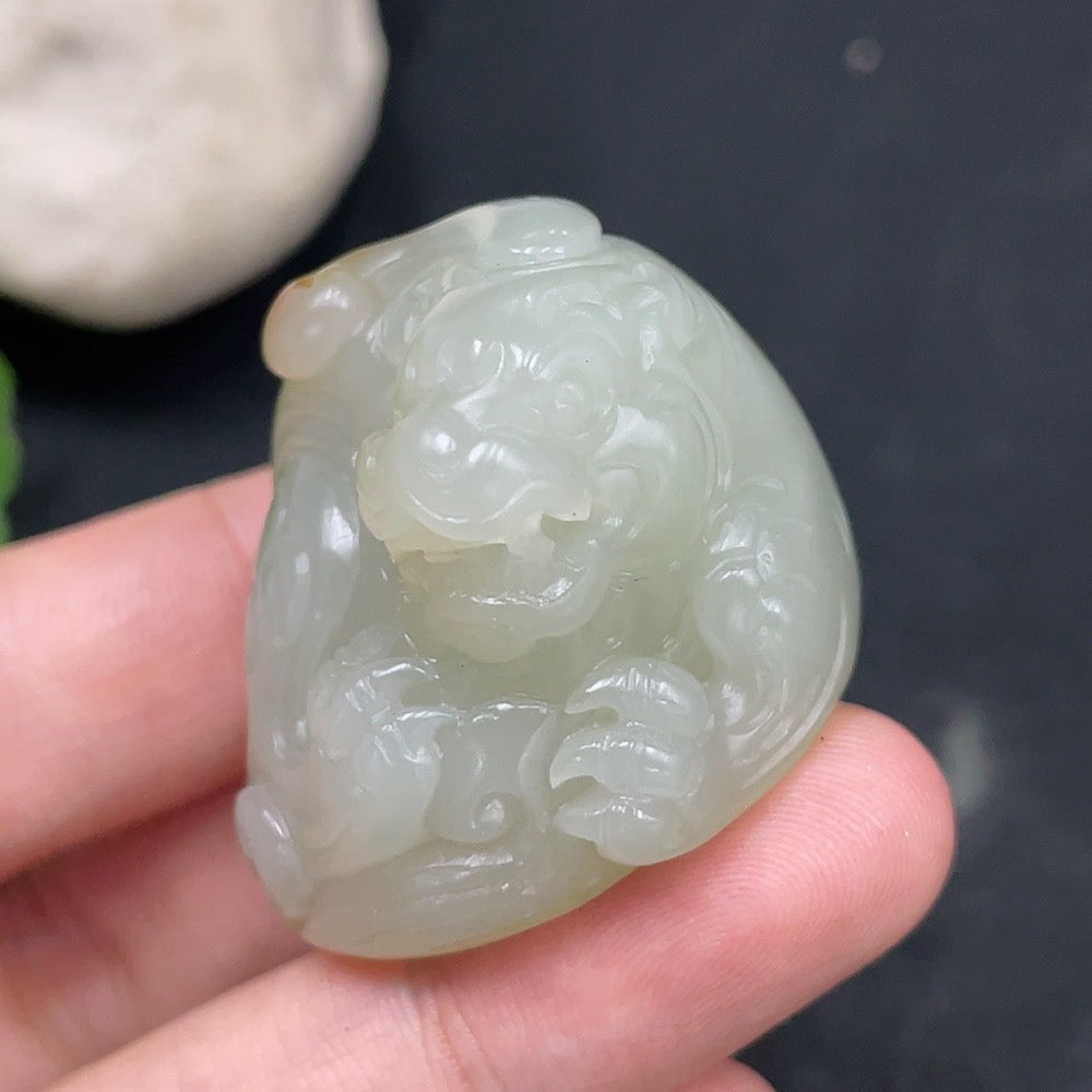 Hetian Jade Pendant Auspicious Beast Undetermined Skin Color Formation Total Weight Approx. 44.6g