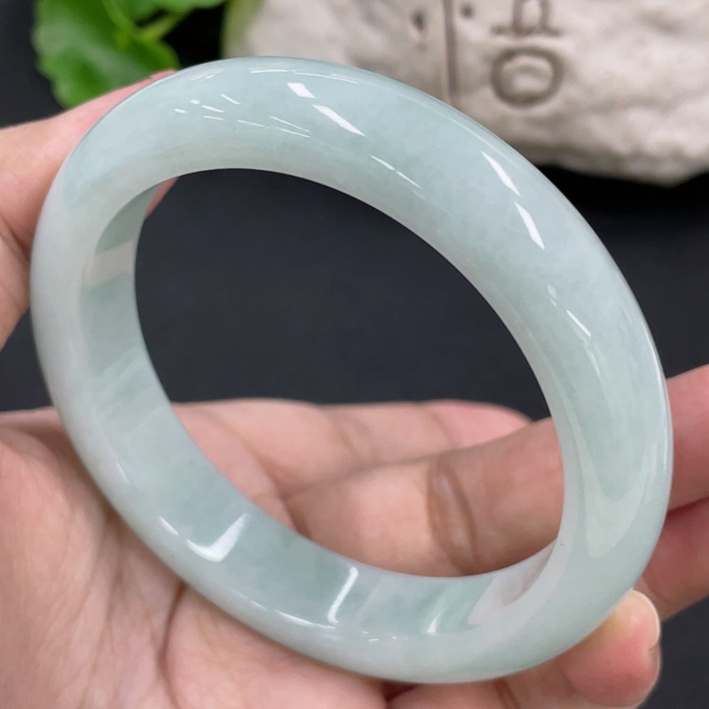Jadeite Round Bangle, Total Weight Approx. 66.6g, Size 58