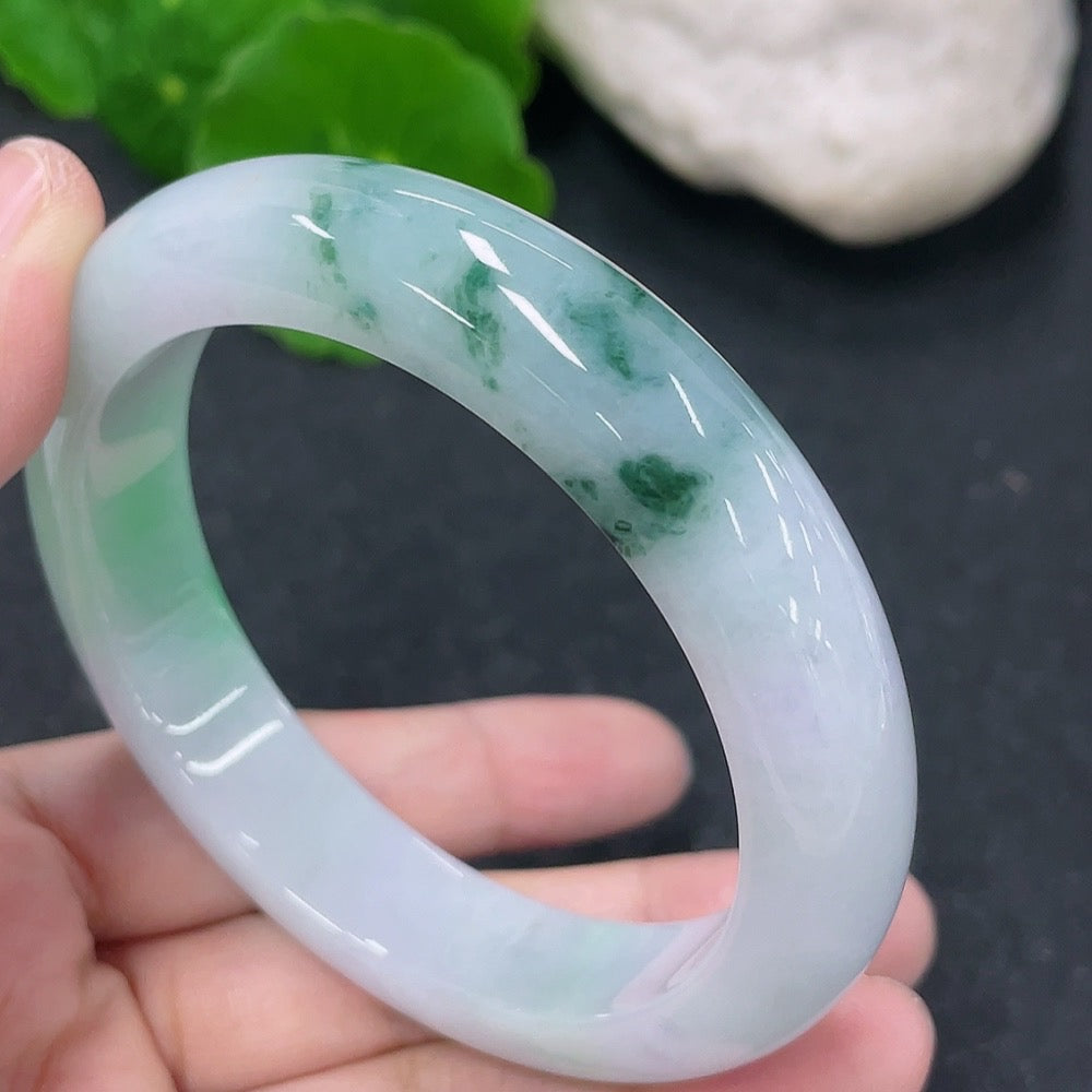 HKHQ jadeite round bangle, 54.5mm, smooth green jade jewelry with a total weight of 57.8g, showcasing polished craftsmanship.