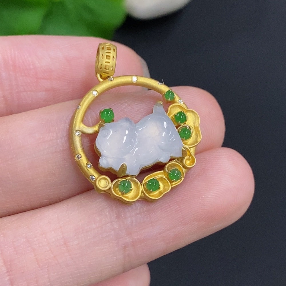 Jadeite Inlaid Pendant with White Back Cover Non-Gold and 18K Gold Rest, Total Weight Approx. 4.1g, Set with Diamonds