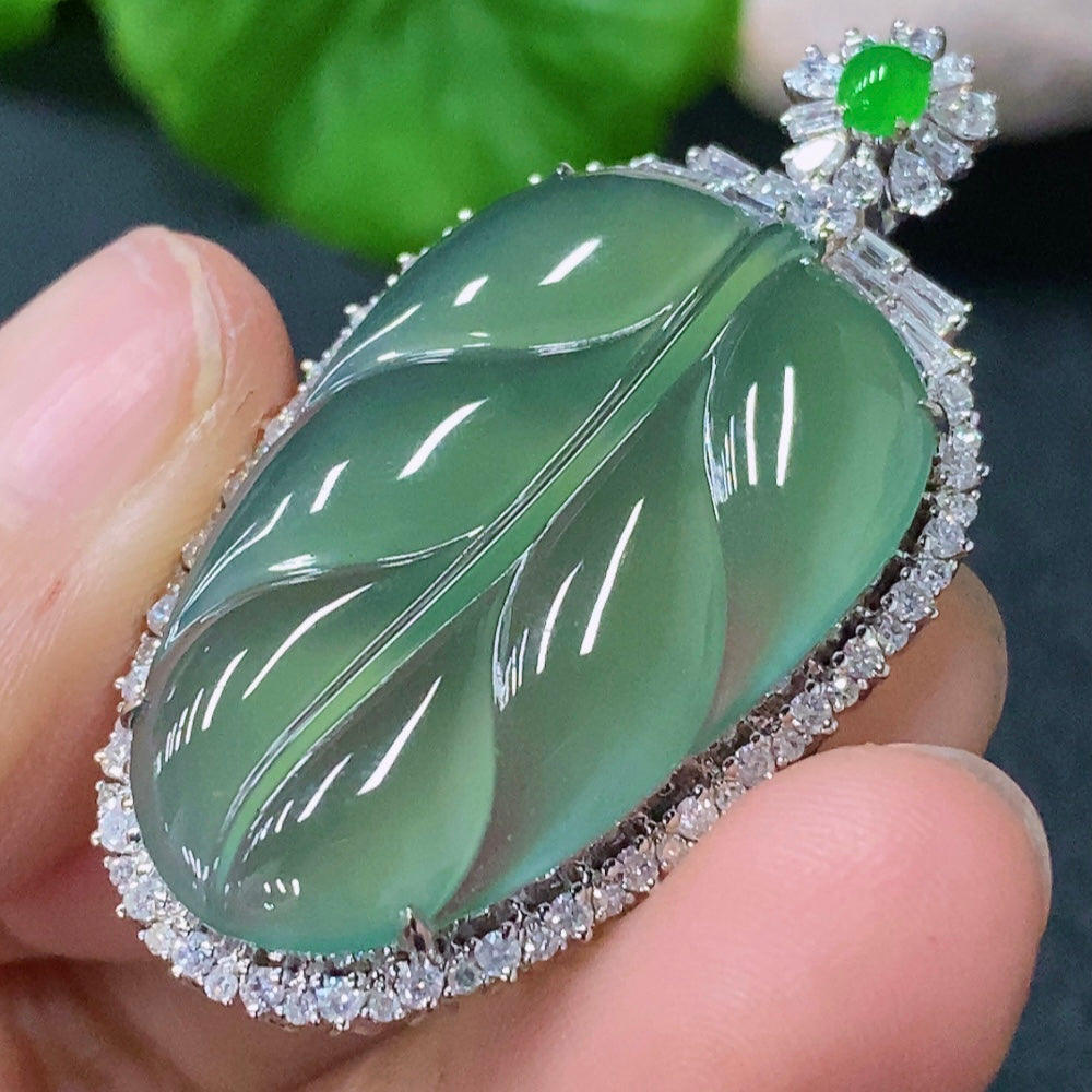 Jadeite Leaf Pendant 18K Gold Inlaid Total Weight Approx. 12.45g