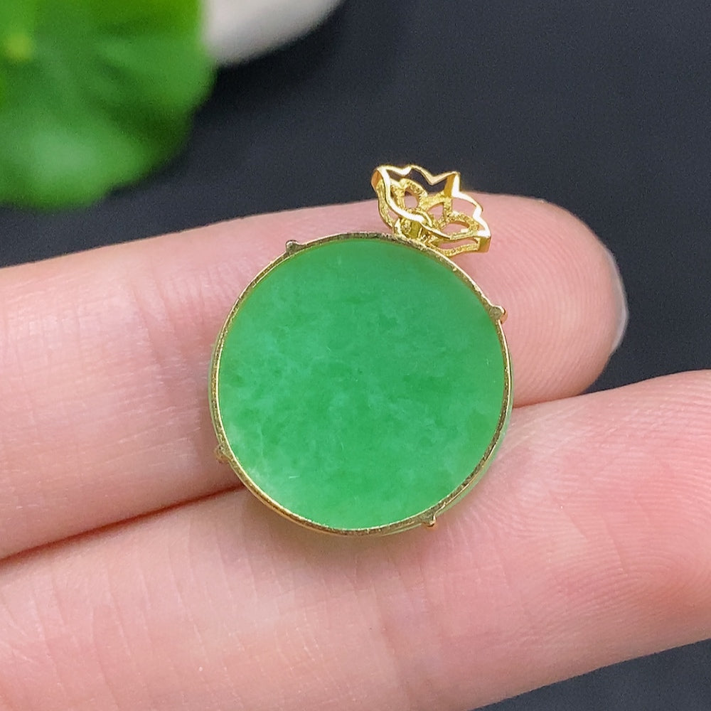 Jadeite Plain Pendant Pendant with 18K Gold, Total Weight Approx. 1.8g