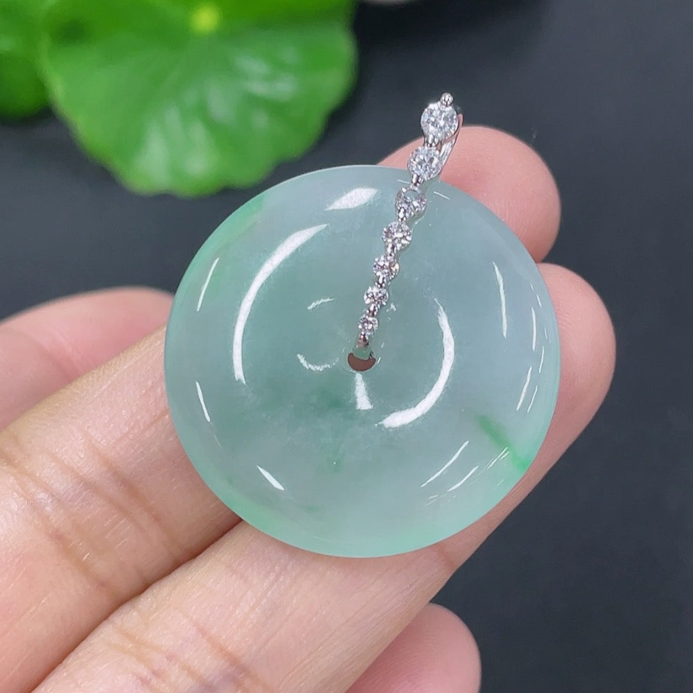 Jadeite Pendant Peace Knot 18k Non-Diamond Total Weight Approx. 8.59g