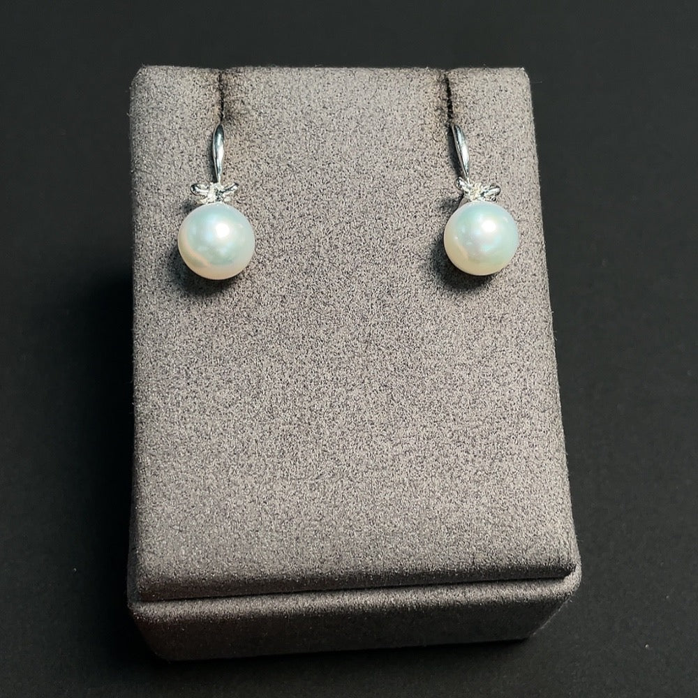 Seawater Pearl Earrings Set in 18K Gold with Diamond Accents, Approx. 9.6mm, Total Weight Approx. 4.12g