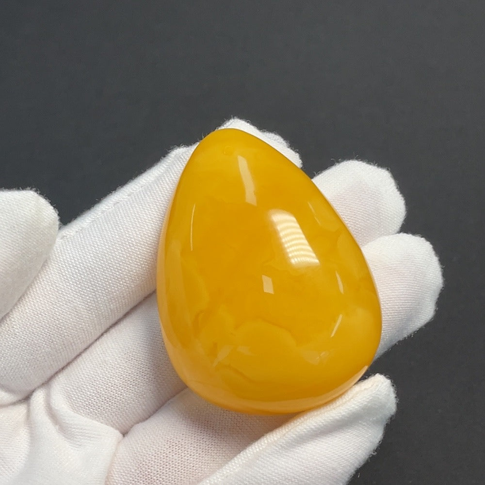 Amber Beeswax Pendant, Total Weight Approx. 19.14g