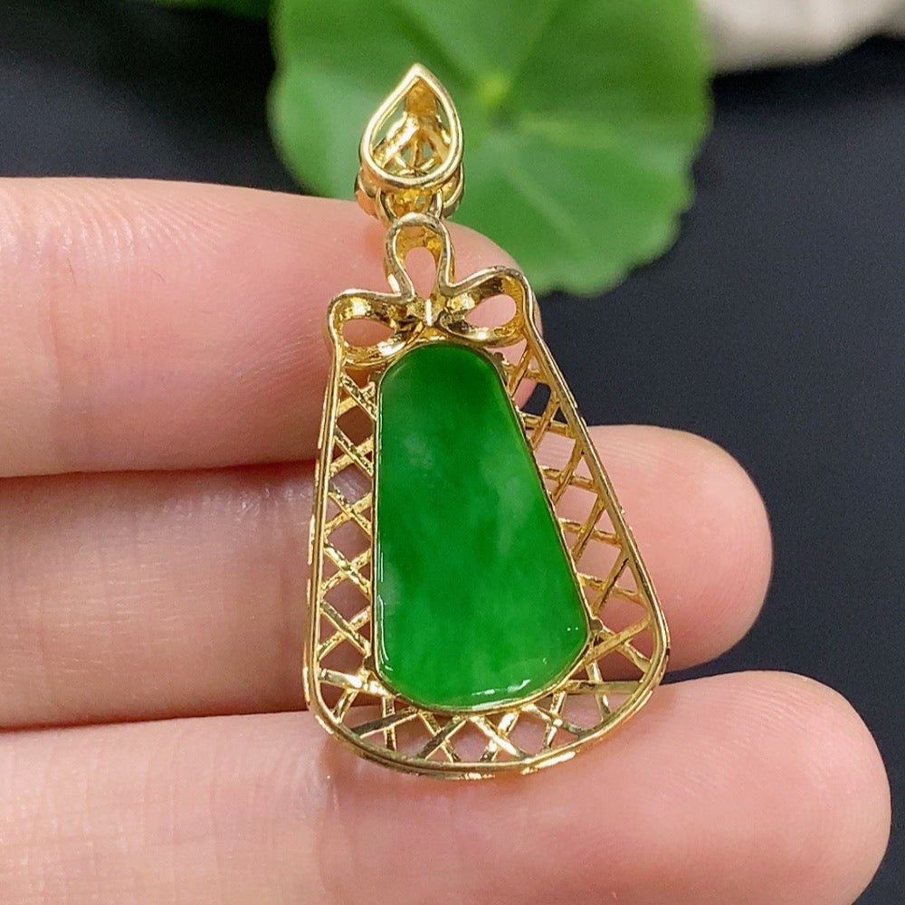 Jadeite Plain Pendant with 18k Diamond Accents