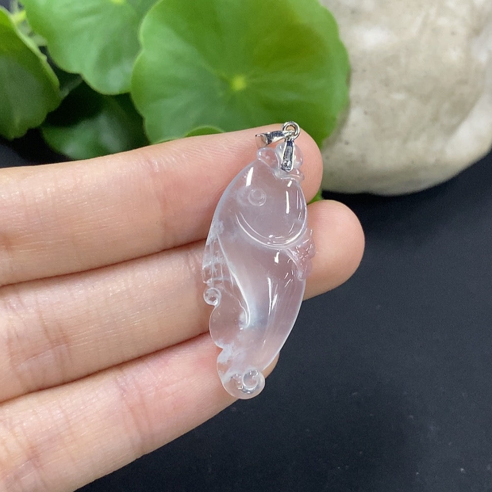 Jadeite Fish Pendant Without Stamp, Gold Content 69%, Total Weight Approx. 3.48g