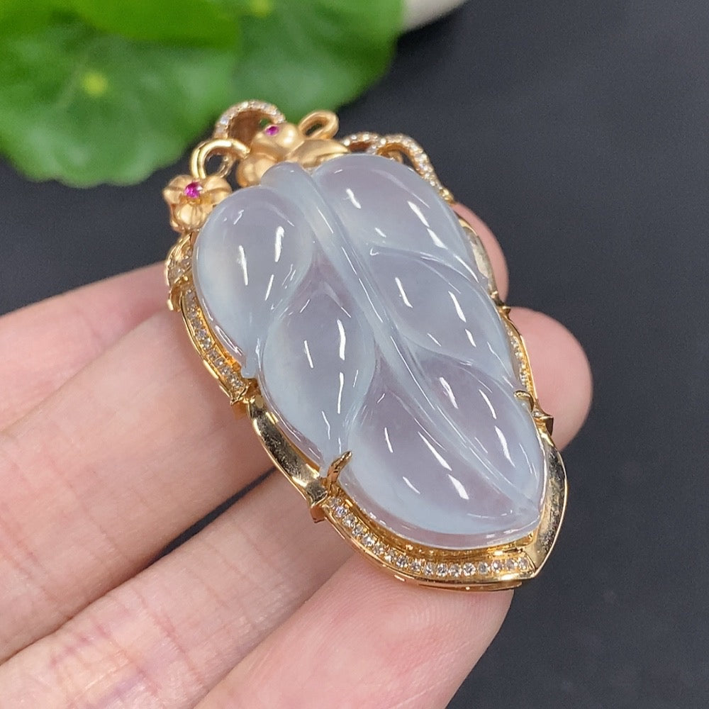 Jadeite Leaf Pendant 18k Gold Total Weight Approx. 13.16g Set with Diamonds (Colorless)