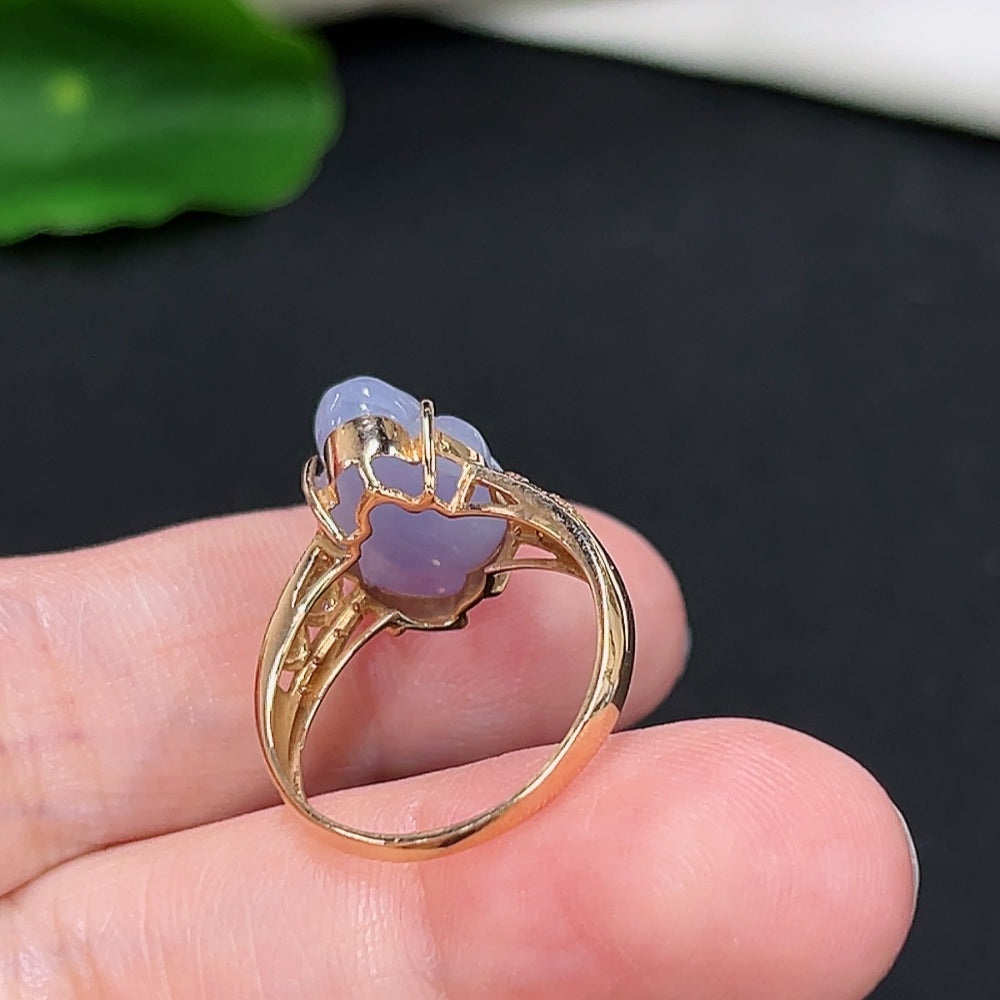 Jadeite inlaid ring18K gold (with diamond accents)
