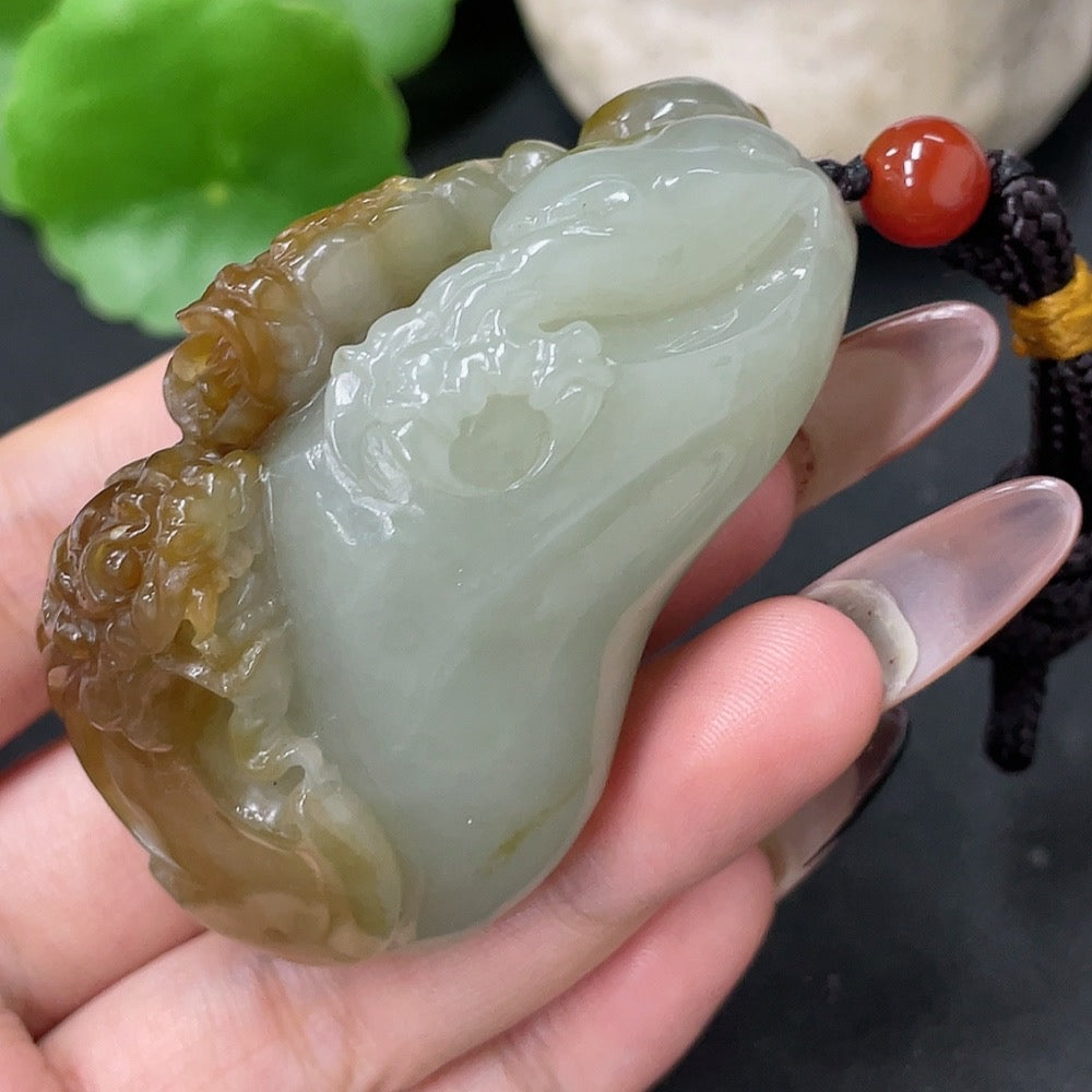 Hetian Jade Handheld Carving "Dragon Dominates the World" with Non-Hetian Jade Beads