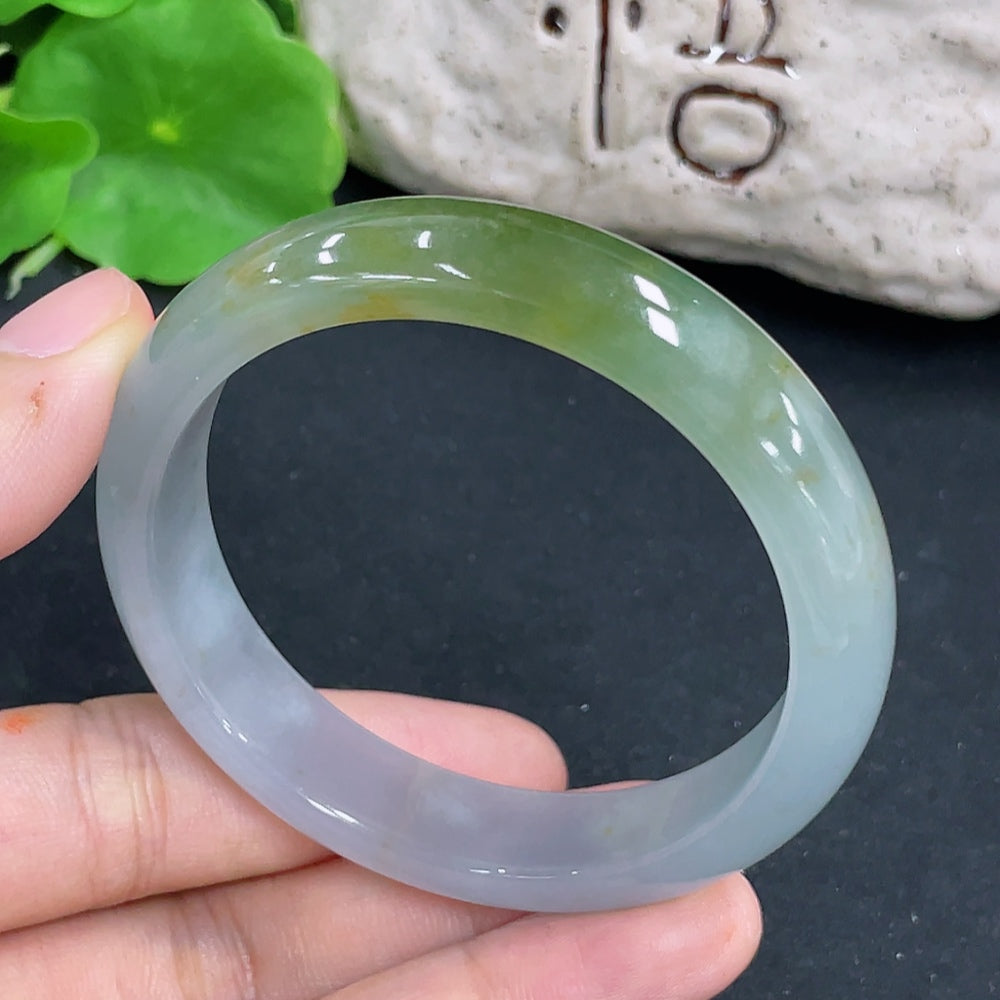 Jadeite round bracelet, repaired