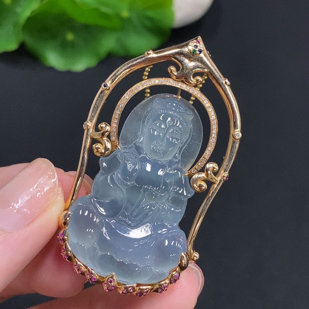 Jadeite Guanyin Pendant with 18K Gold, Non-Gold Chain, Total Weight Approx. 16.3g, Set with Colorless Diamonds