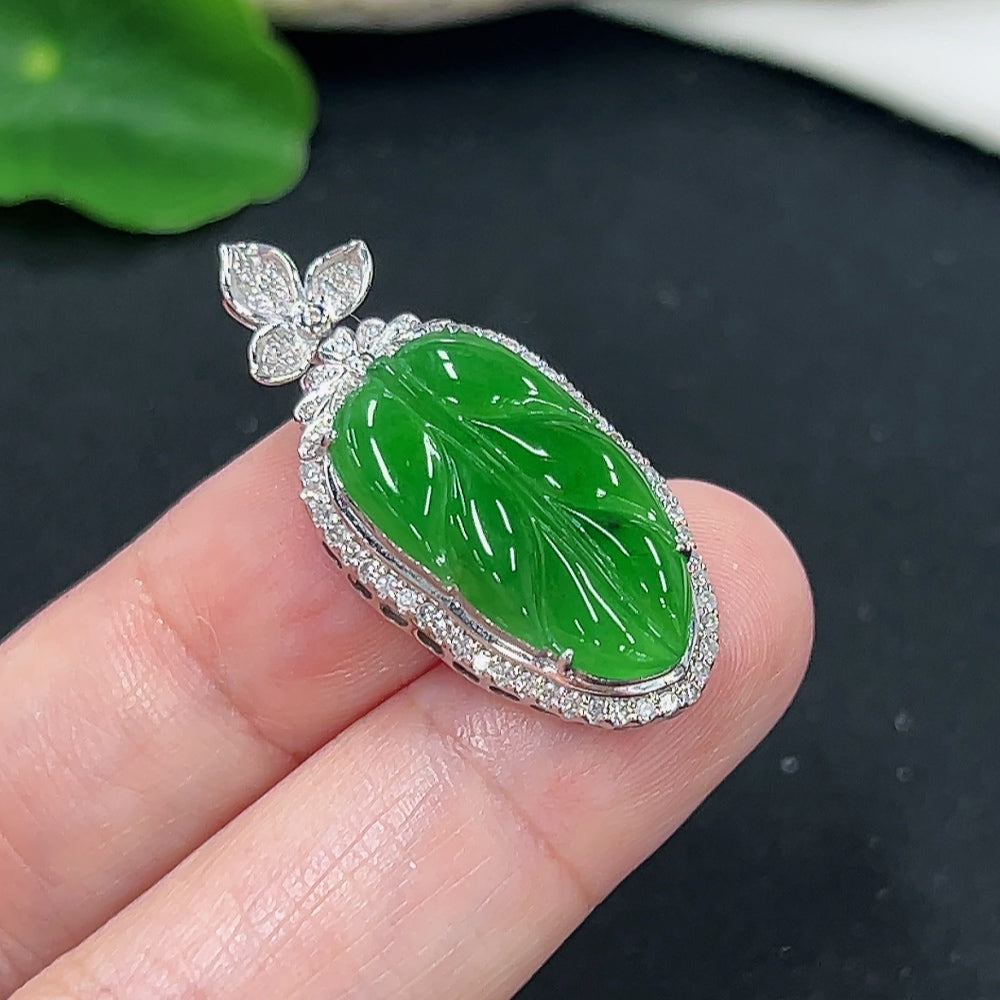 Jadeite Leaf Inlay Pendant 18K Gold (With Diamond Accents)