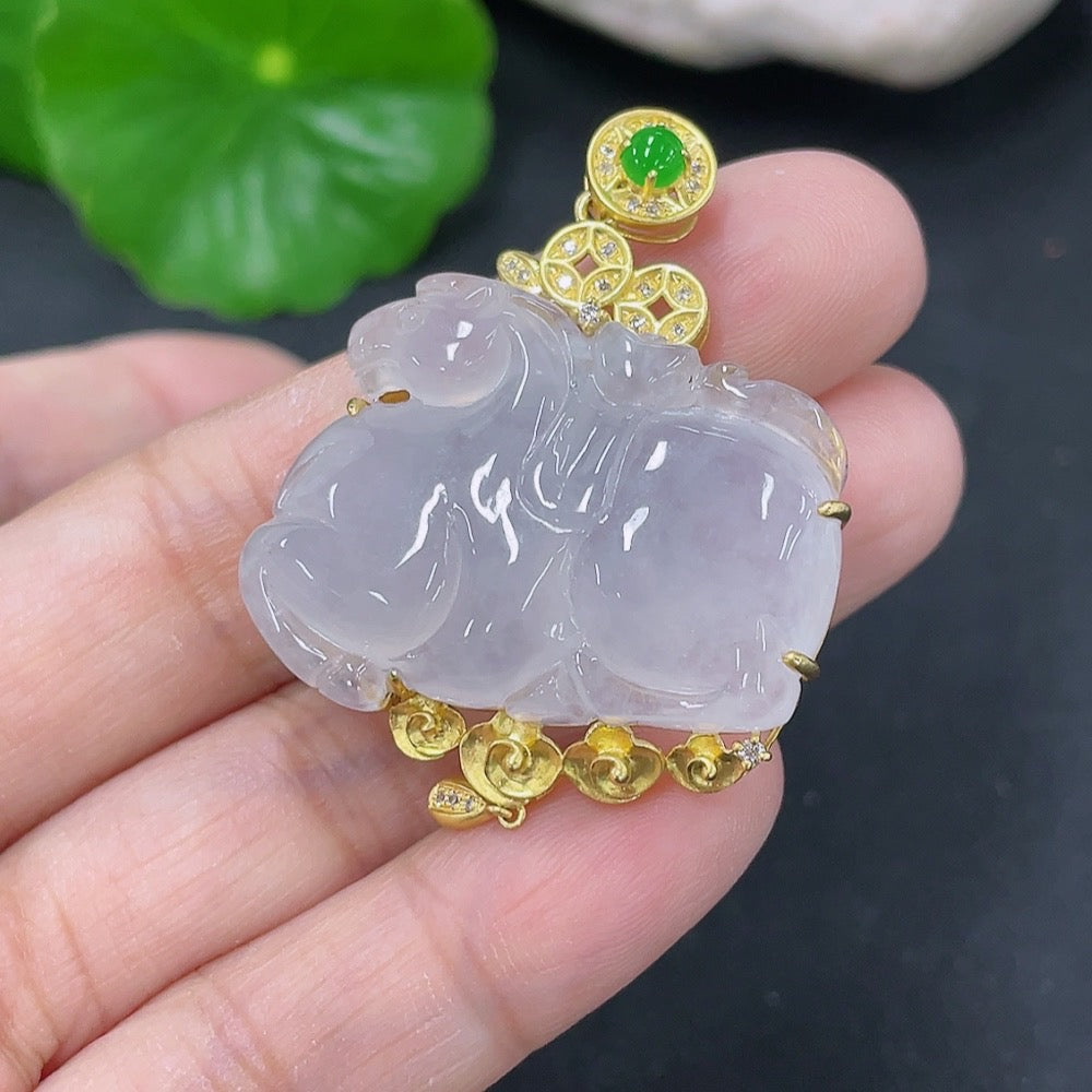 Jadeite Tang Horse Pendant with 18K Gold and Diamond Accents