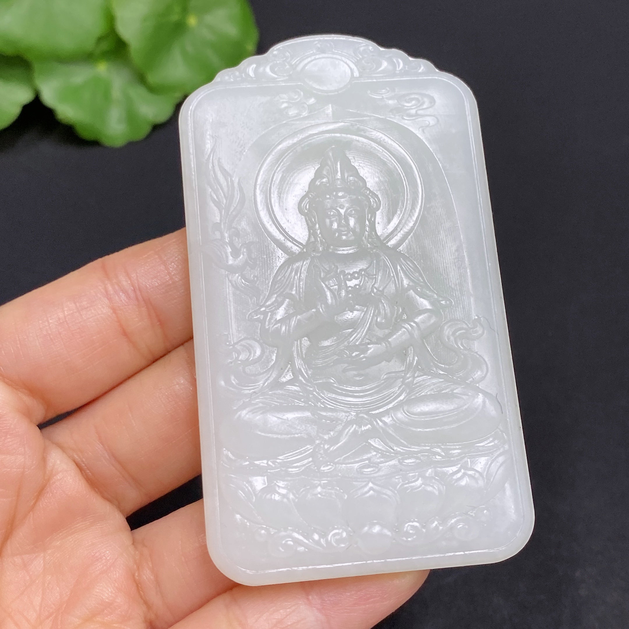 Hetian Jade Pendant Guanyin Total Weight Approx. 75.9g