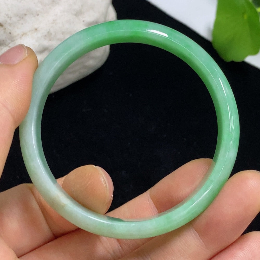 Jadeite Round Bangle