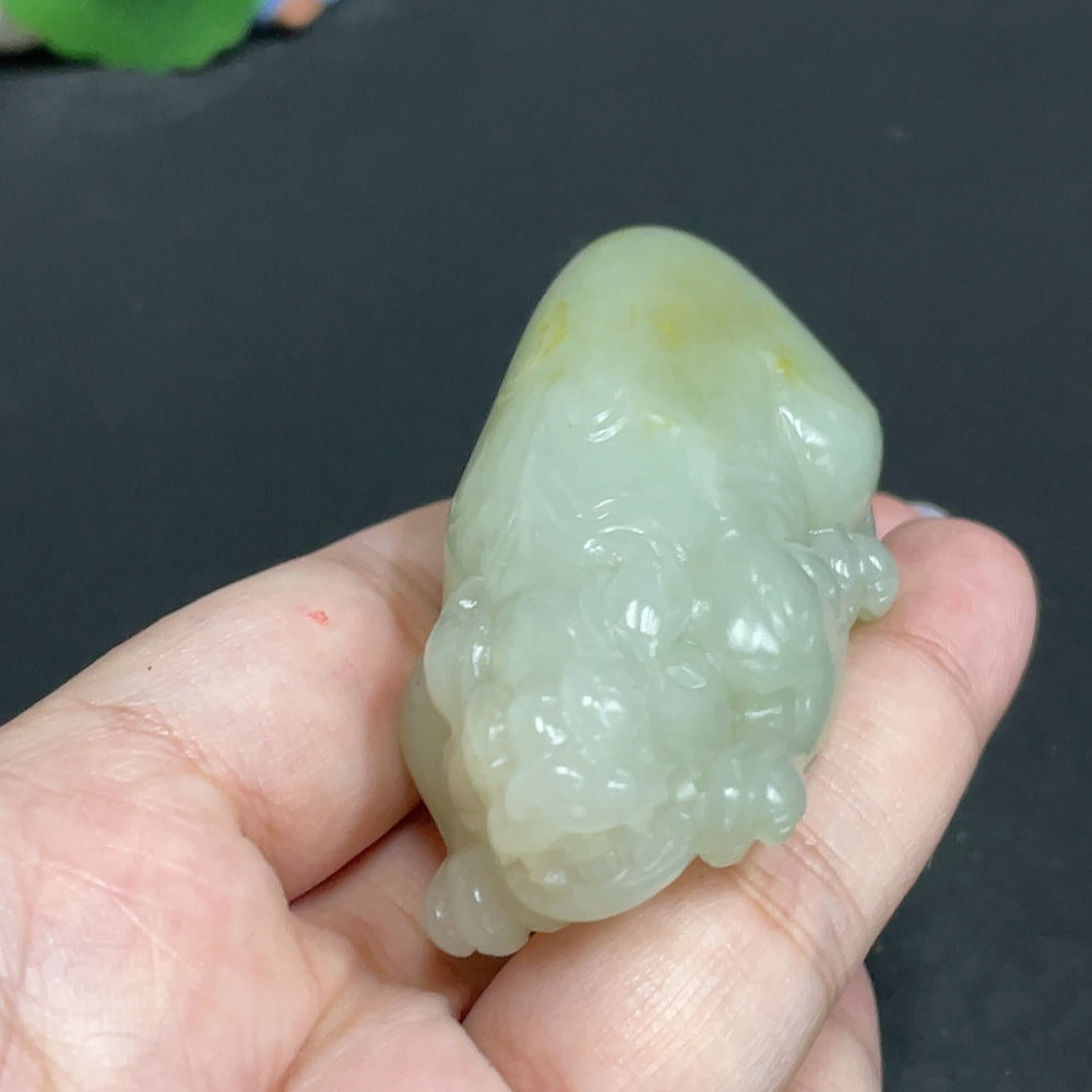 Hetian Jade Pendant - Auspicious Beast - Total weight approximately 95.9g - Undetermined skin color origin