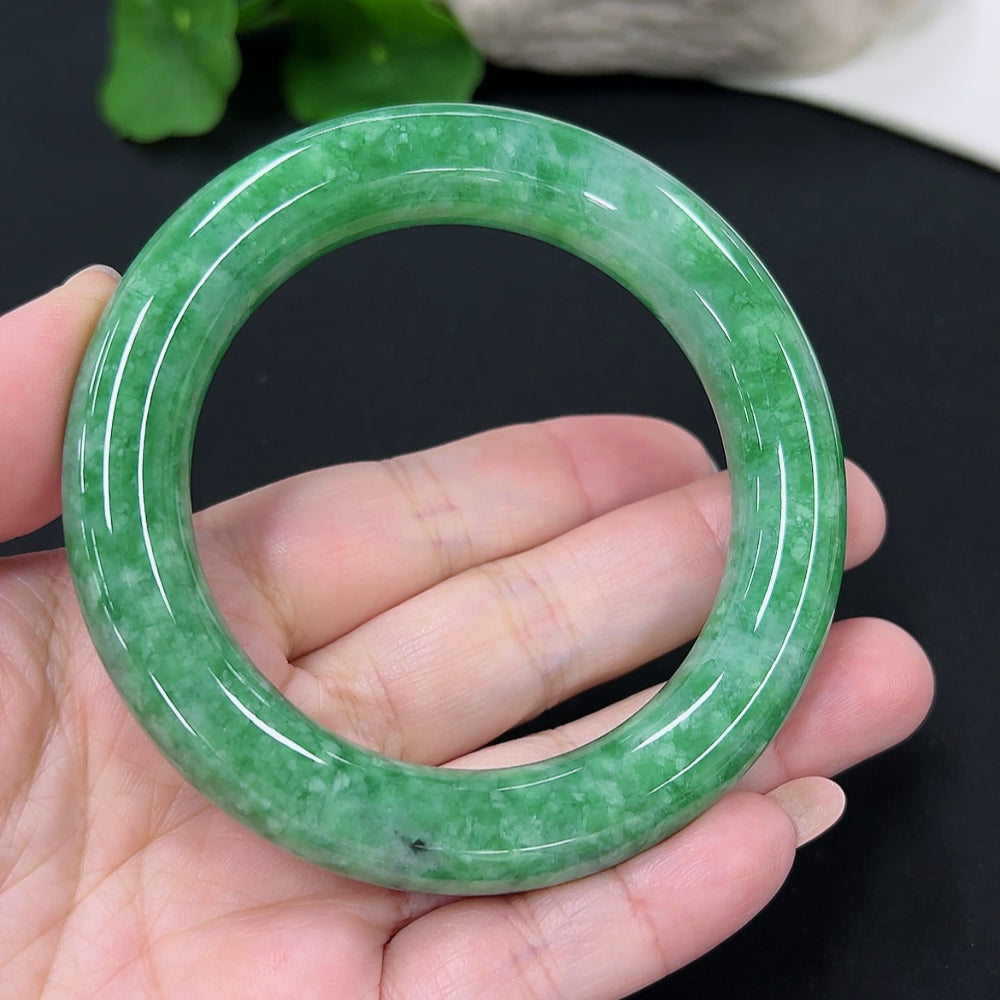 Jadeite Round Bangle