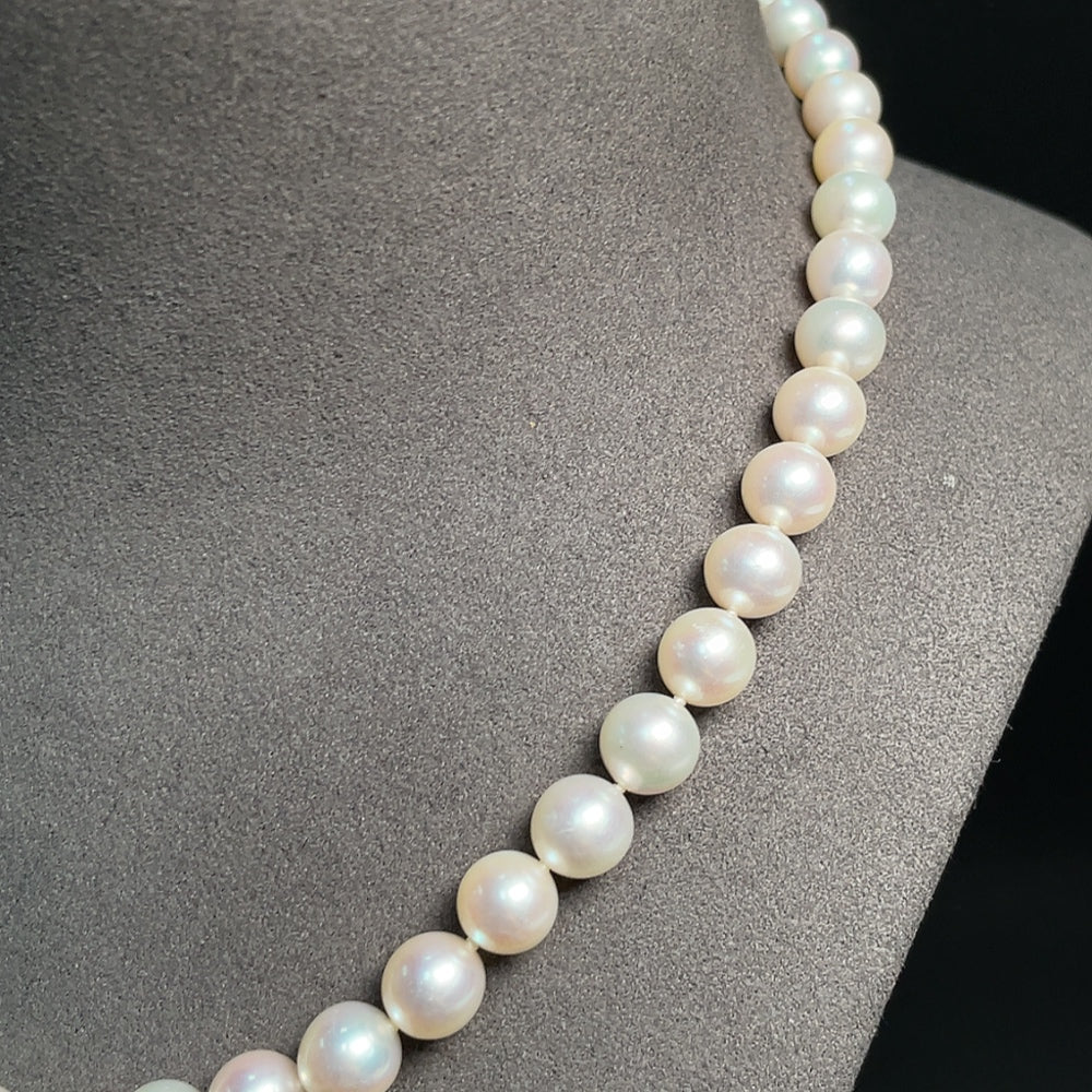 Seawater Pearl Strand Unmarked 14k Total Weight Approx. 42.22g Size About 8.3mm