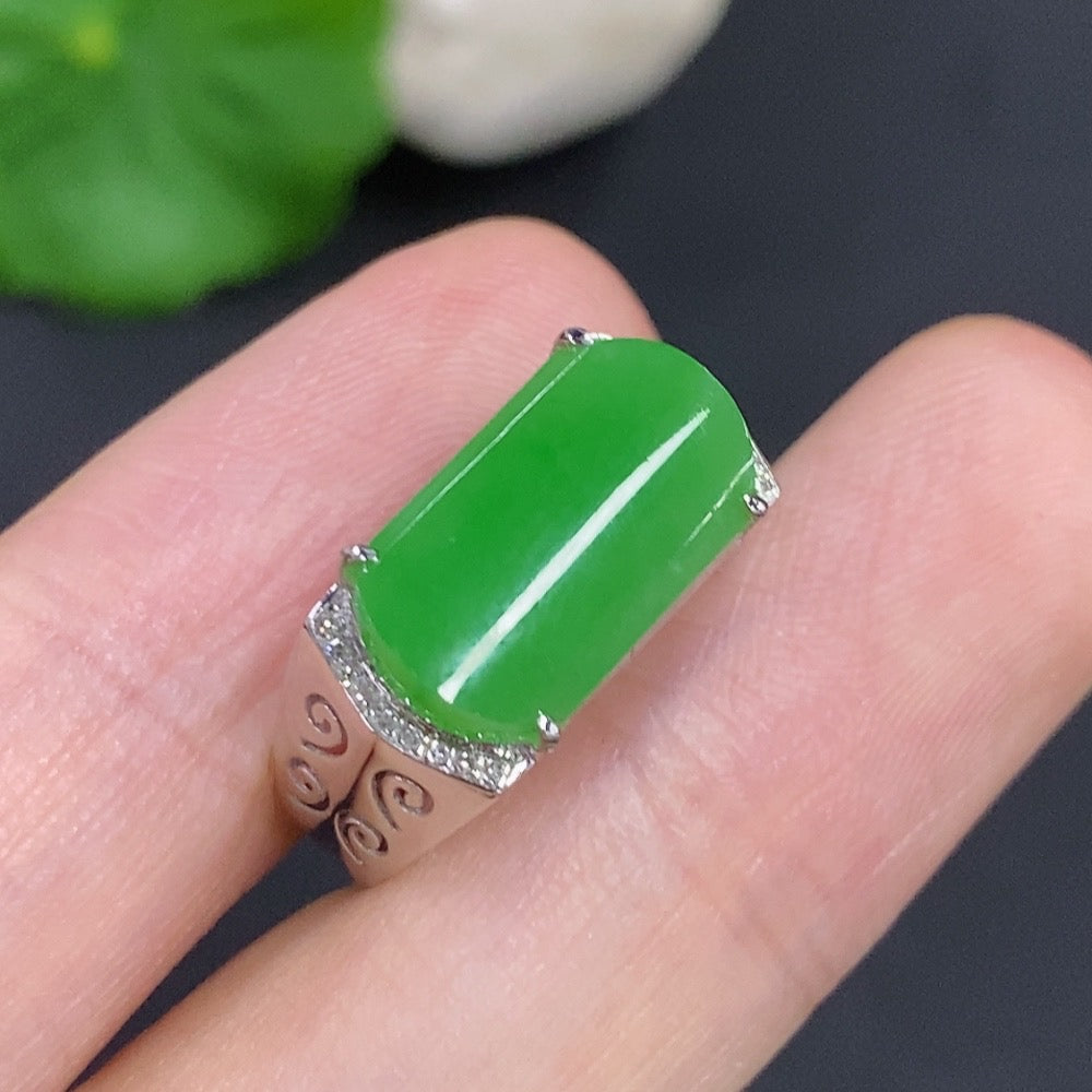 HKHQ Jadeite cabochon ring with diamond accents, 18k gold band, size 13, featuring a smooth green jade stone and elegant design.