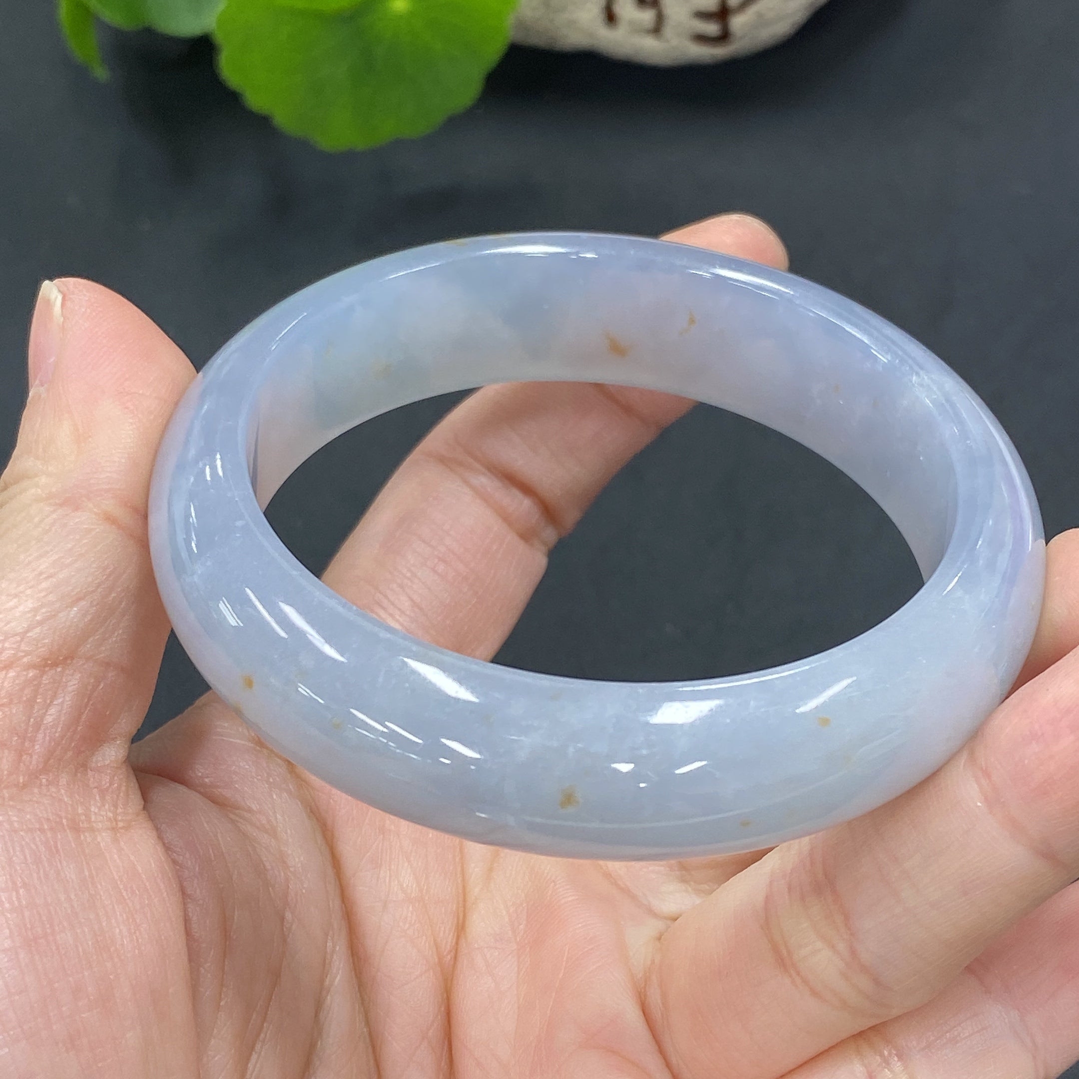 Jadeite Round Bangle    Size 55.4