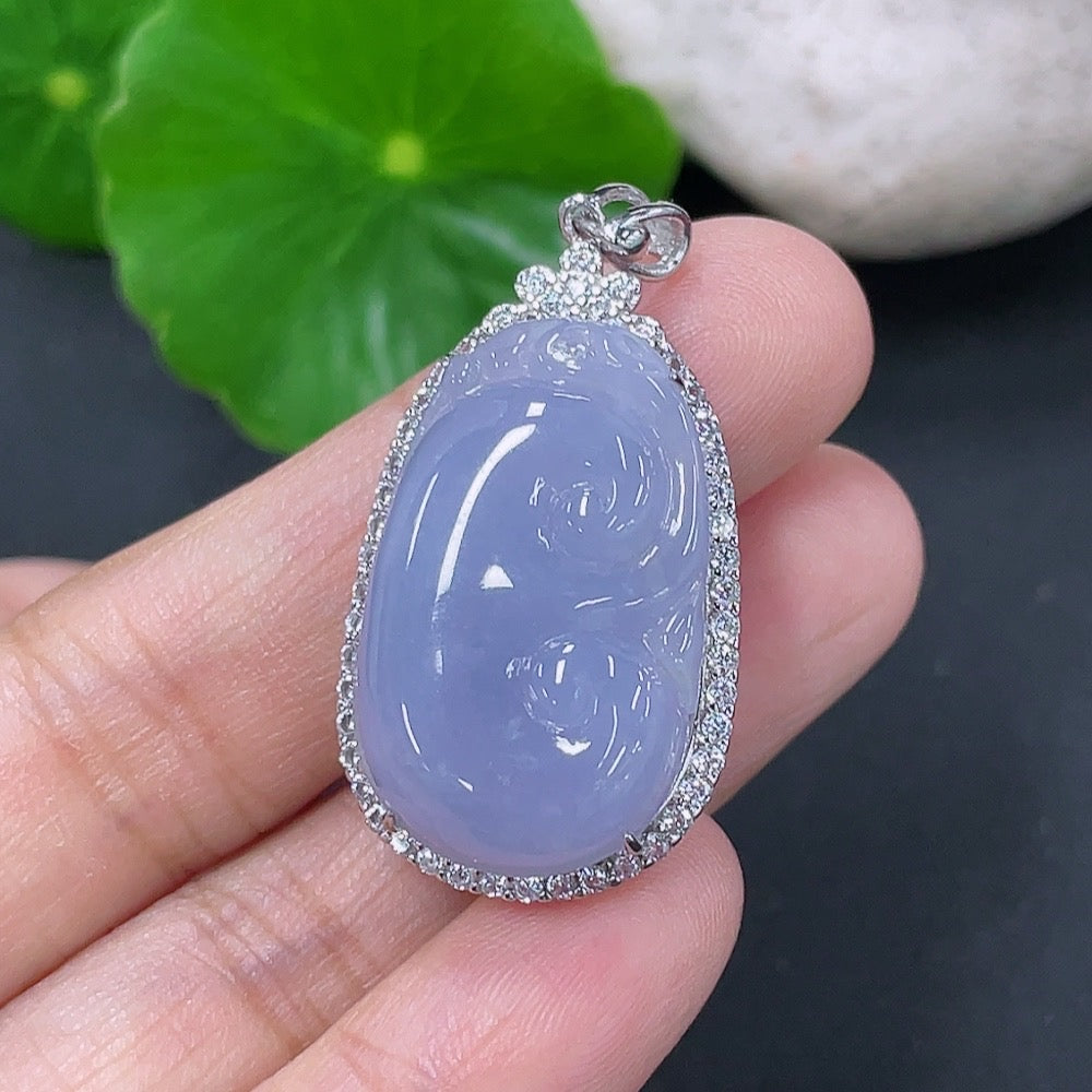Jadeite inlaid Ruyi pendant with non-gold setting, weighing approximately 6.37g, featuring intricate jade craftsmanship.