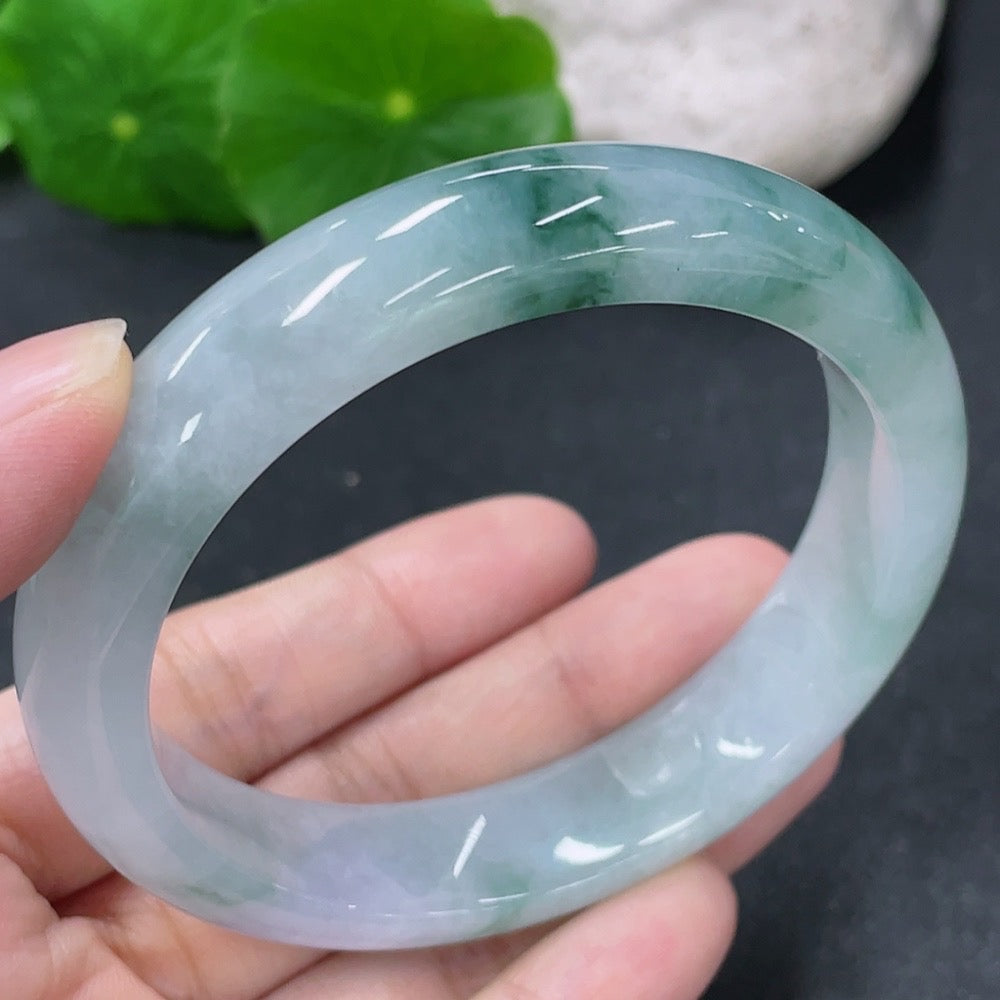 Jadeite round bangle with a smooth finish, size 54.7mm, weighing approximately 52.26g, crafted by HKHQ.