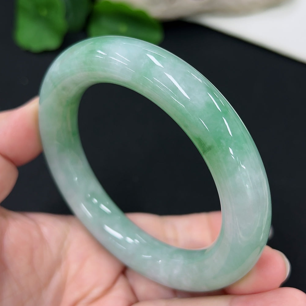 Jadeite Round Bangle