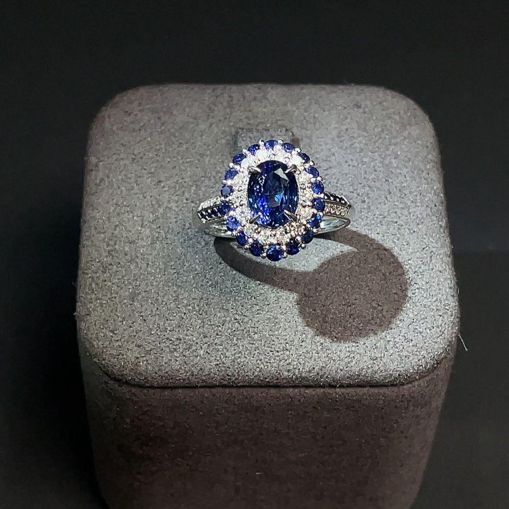 Sapphire Inlaid Ring 18k Gold Size 13 Total Weight Approx. 3.89g