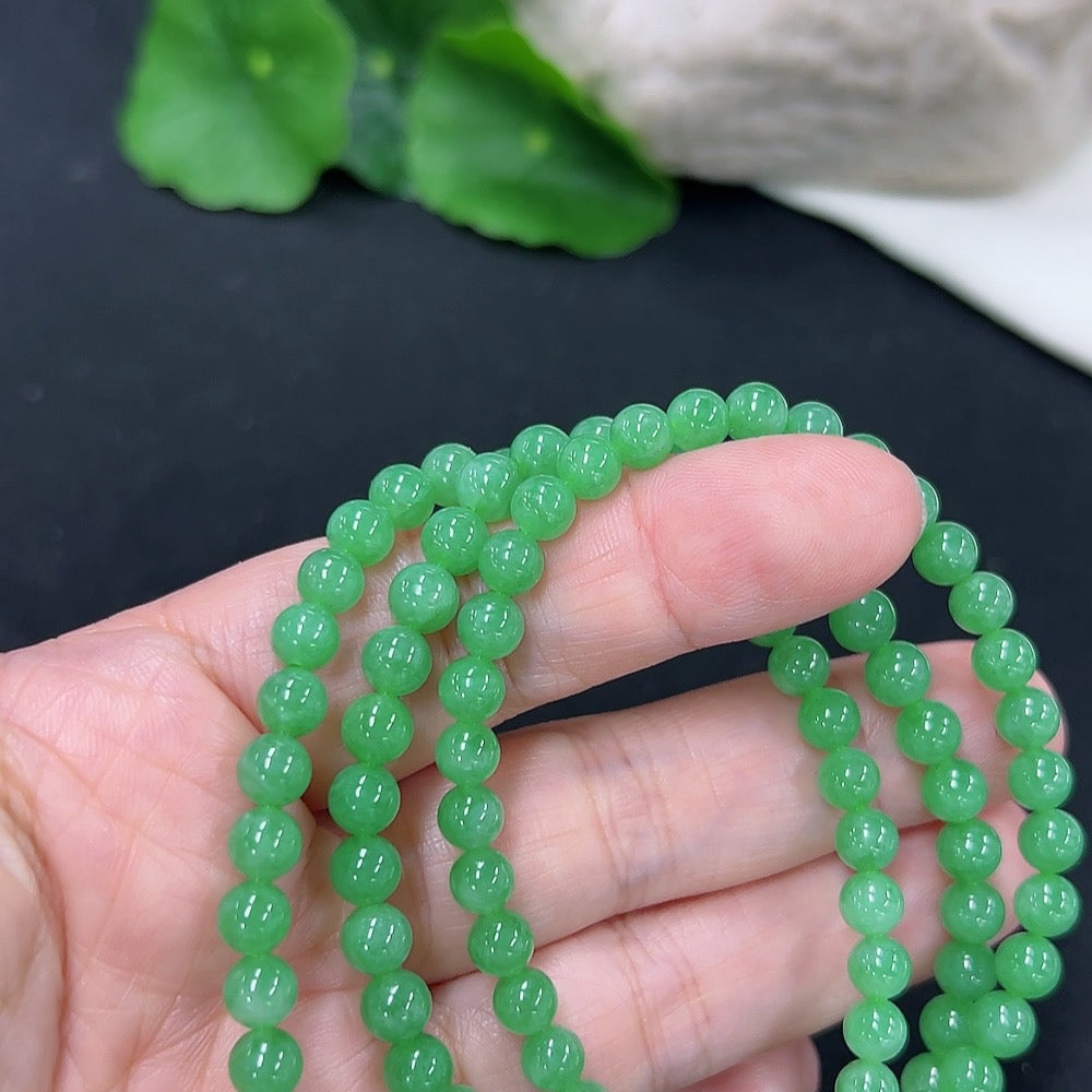 Jadeite Beaded Necklace Non-gold Inlaid
