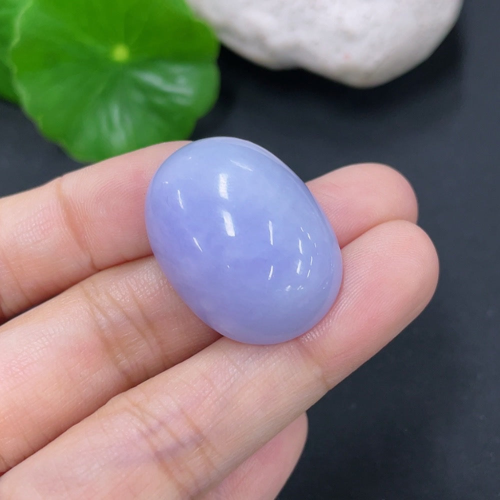 Jadeite cabochon Total weight approx. 9.47g