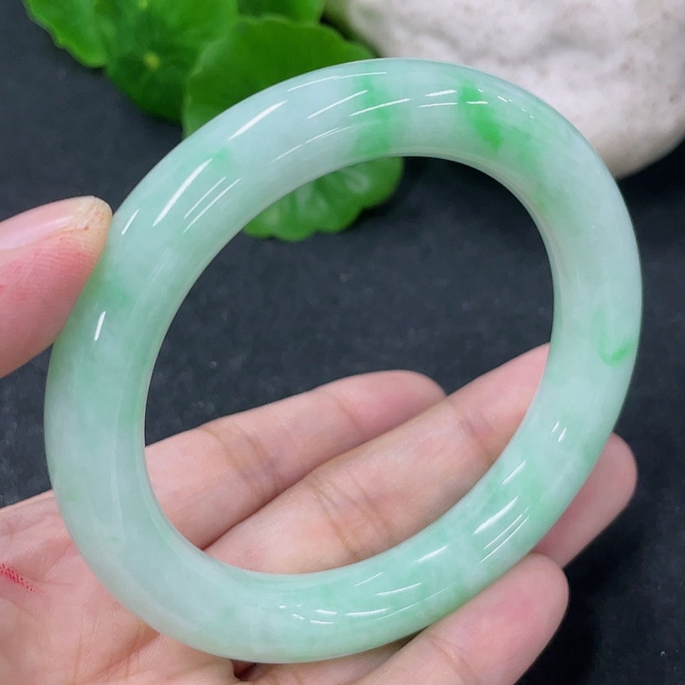 HKHQ jadeite round bangle, 53.5mm size, smooth polished surface, weighing approximately 55.86g, elegant jewelry accessory.