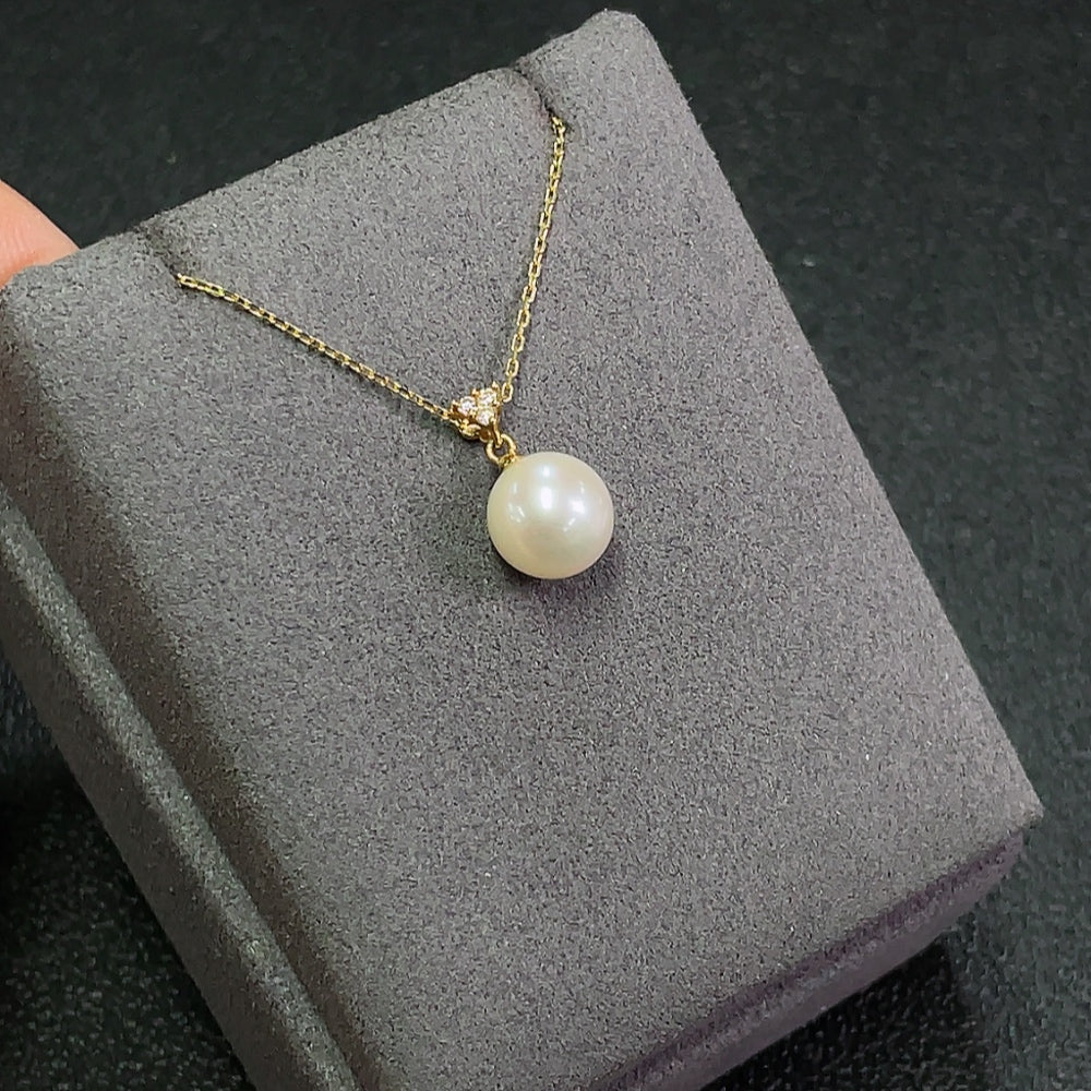 Pearl Pendant with Diamond Accents, 18K Gold, Pearl Size Approx. 9mm