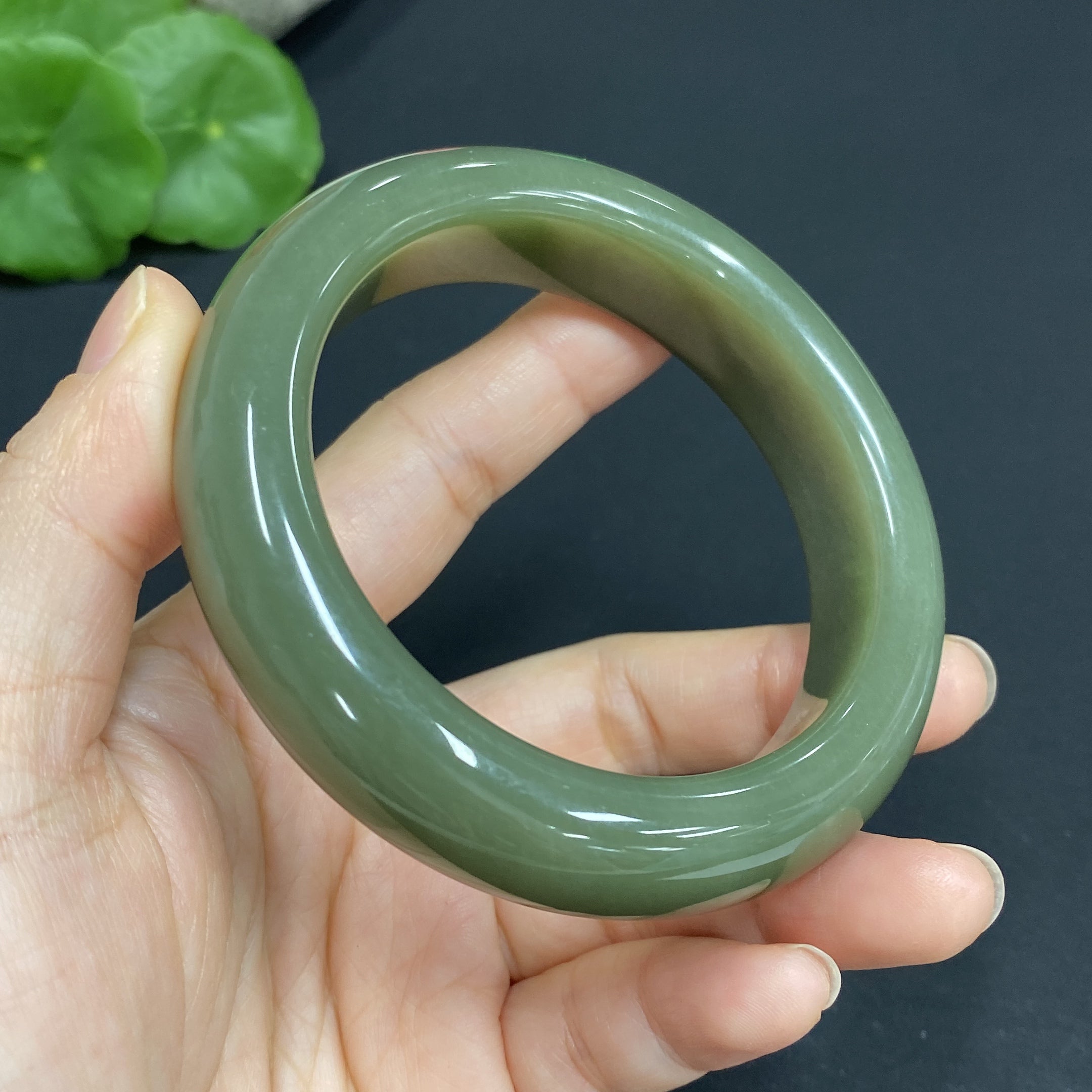 Hetian Jade Round Bracelet Size 57.2 Total Weight Approx. 84.1g