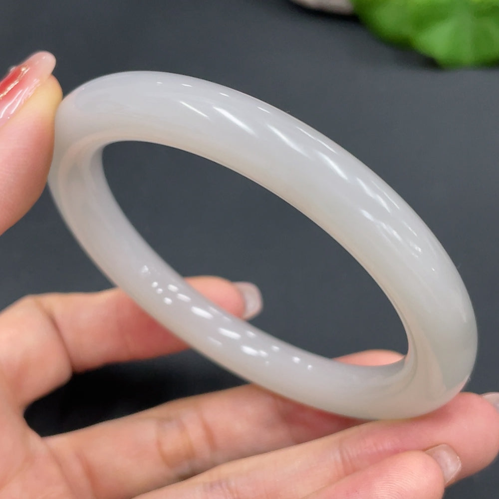 Hetian Jade Round Bangle Size 58.2 Total Weight Approx. 44.9g