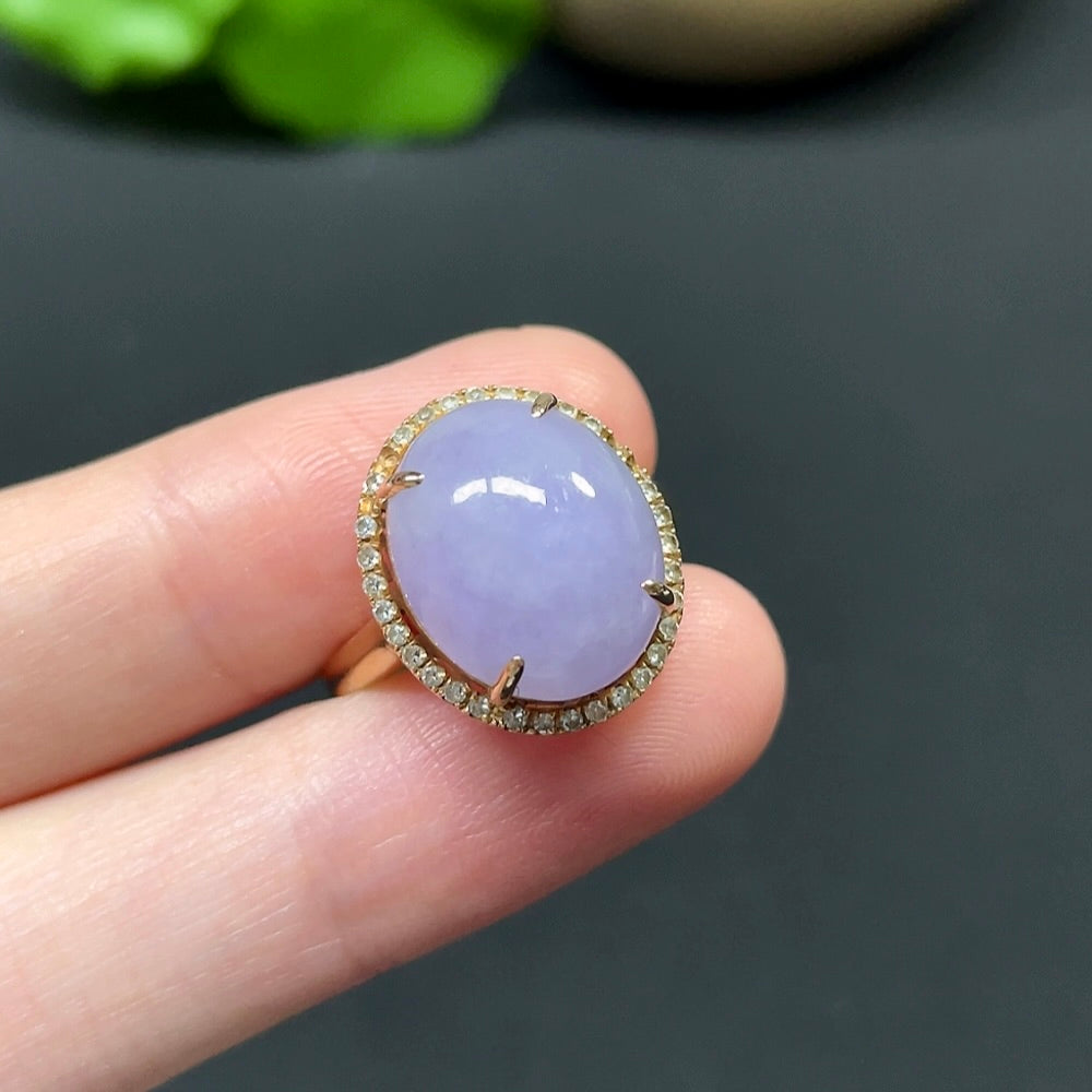 Jadeite Cabochon Ring 18k with Diamond Accents, Total Weight Approx. 4.50g, Size 15.5