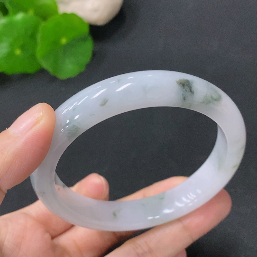 Jadeite Round Bangle 55.5mm (Approx. 47.3g)