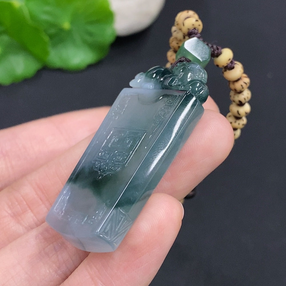 Jadeite Antique Pendant Total Weight Approx. 27.4g (Including Cord Weight) Non-Jadeite Beads Included