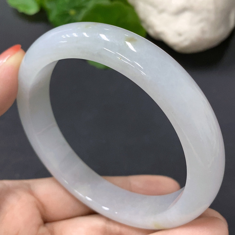 Jadeite Round Bangle, 57.9 Inner Diameter, Total Weight 56.471g