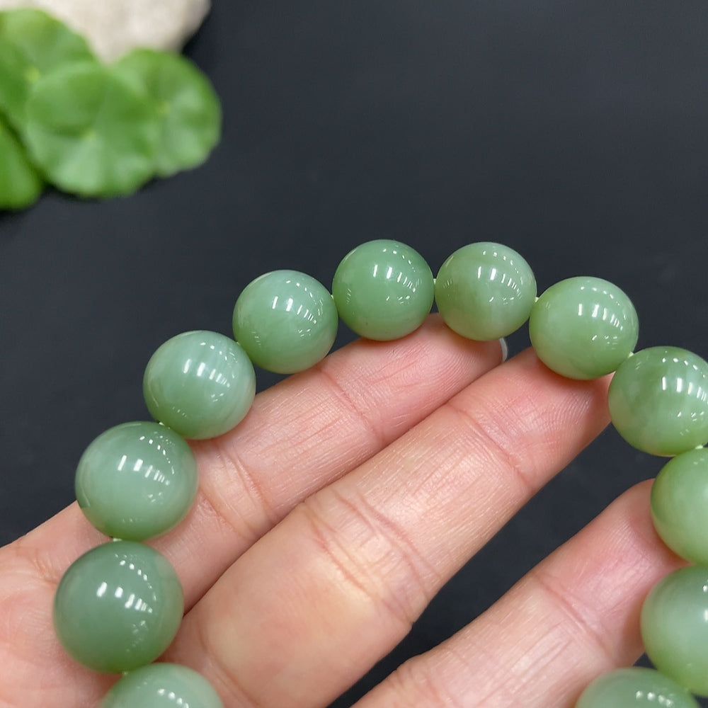 Hetian Jade Jasper Bracelet, approx. 11.8mm beads, total weight approx. 38.1g
