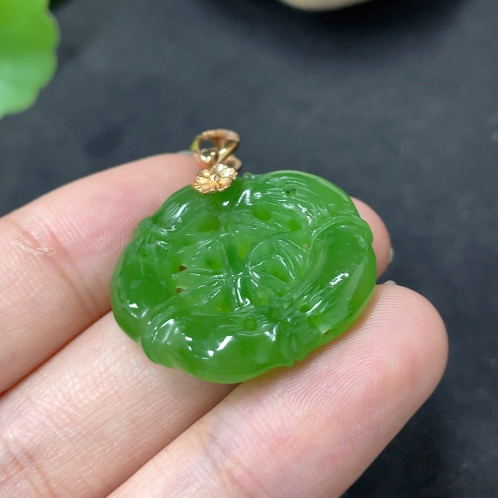 Hetian Jade Pendant Bamboo Knot with Diamond and 18K Gold Total Weight Approx. 6.2g