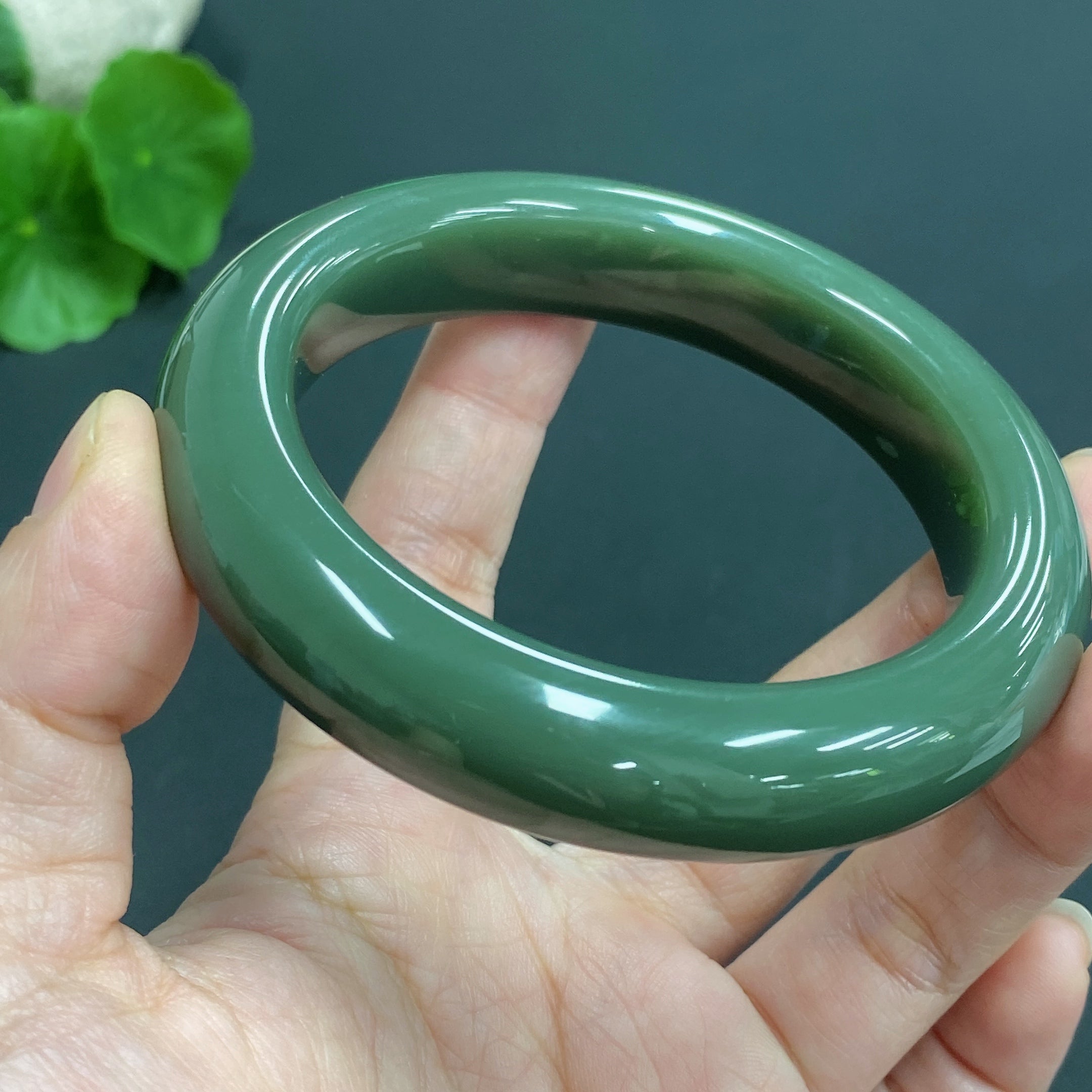 Hetian Jade Round Bracelet Size 56.8 Total Weight Approx. 73.6g