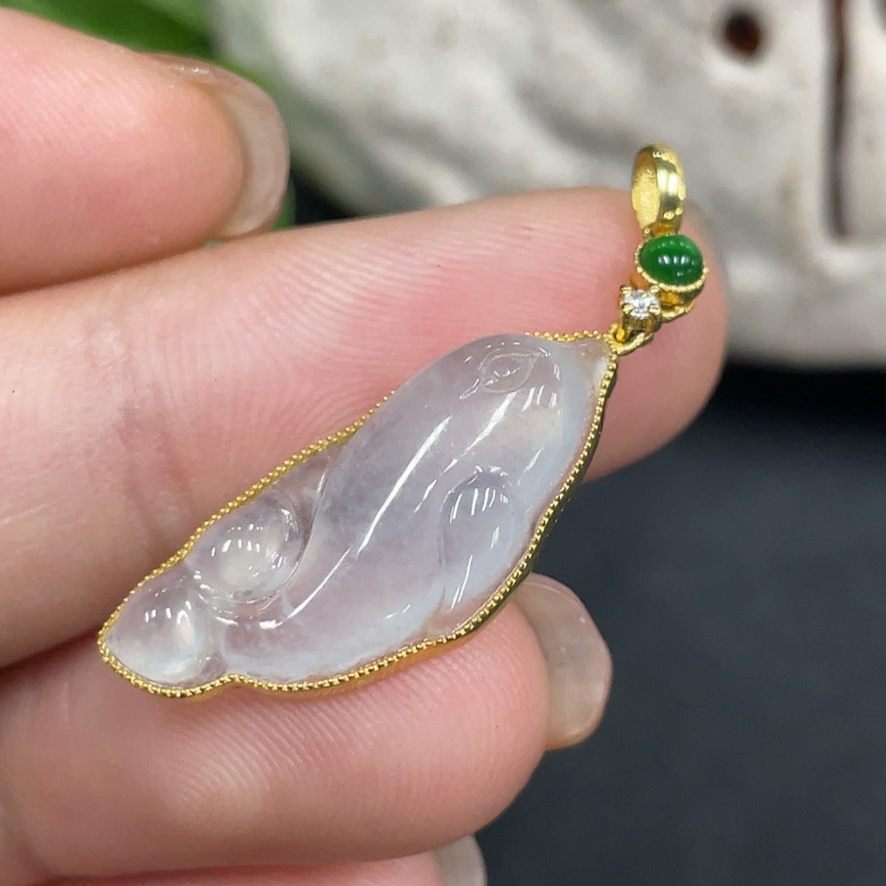 Jadeite Dolphin Pendant 18K Gold Inlaid Total Weight Approx. 1.9g