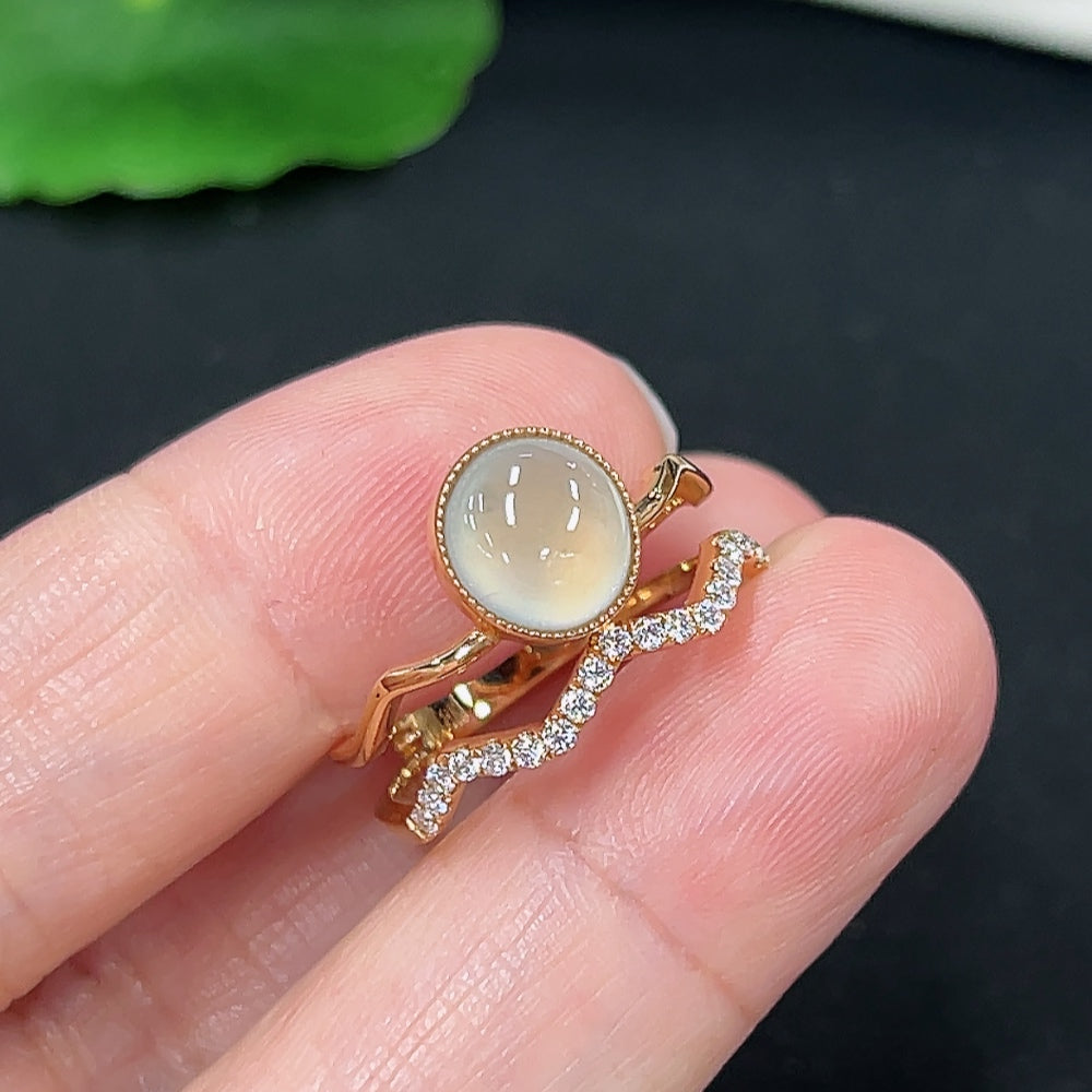 Jadeite Cabochon Ring, 18k Gold Setting, Non-Diamond, Size 16, Total Weight Approx. 3.86g