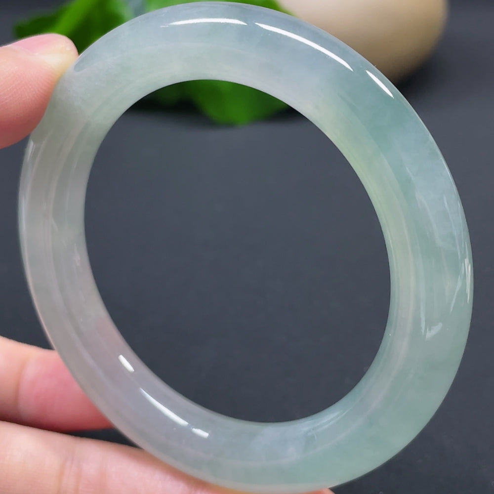 Jadeite Round Bangle