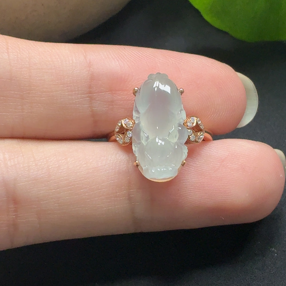 Jadeite Pixiu Ring with 18K Gold and Diamond Accents