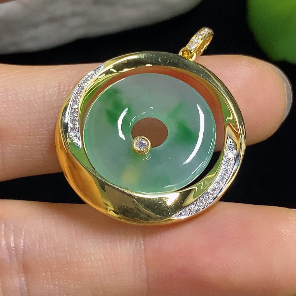 Jadeite Pendant 18k with Diamond Accents